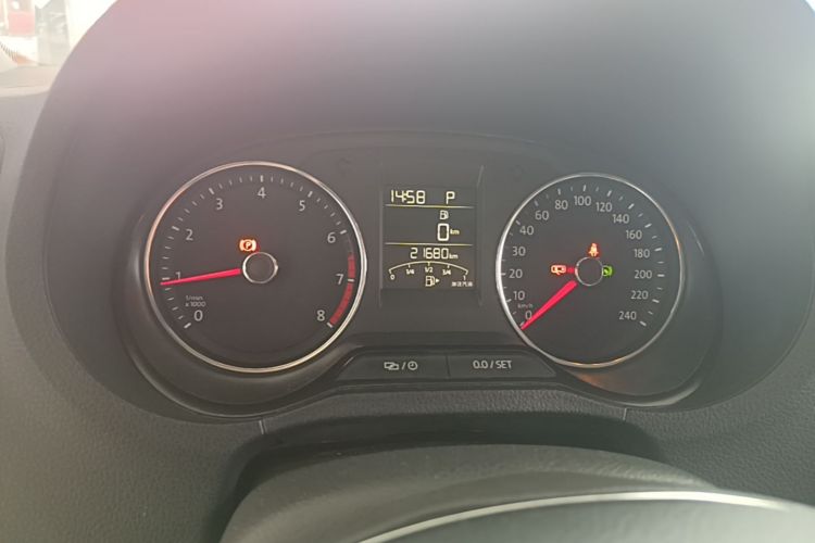Volkswagen Polo 2016 #12 Volkswagen Polo 2016 car image #12