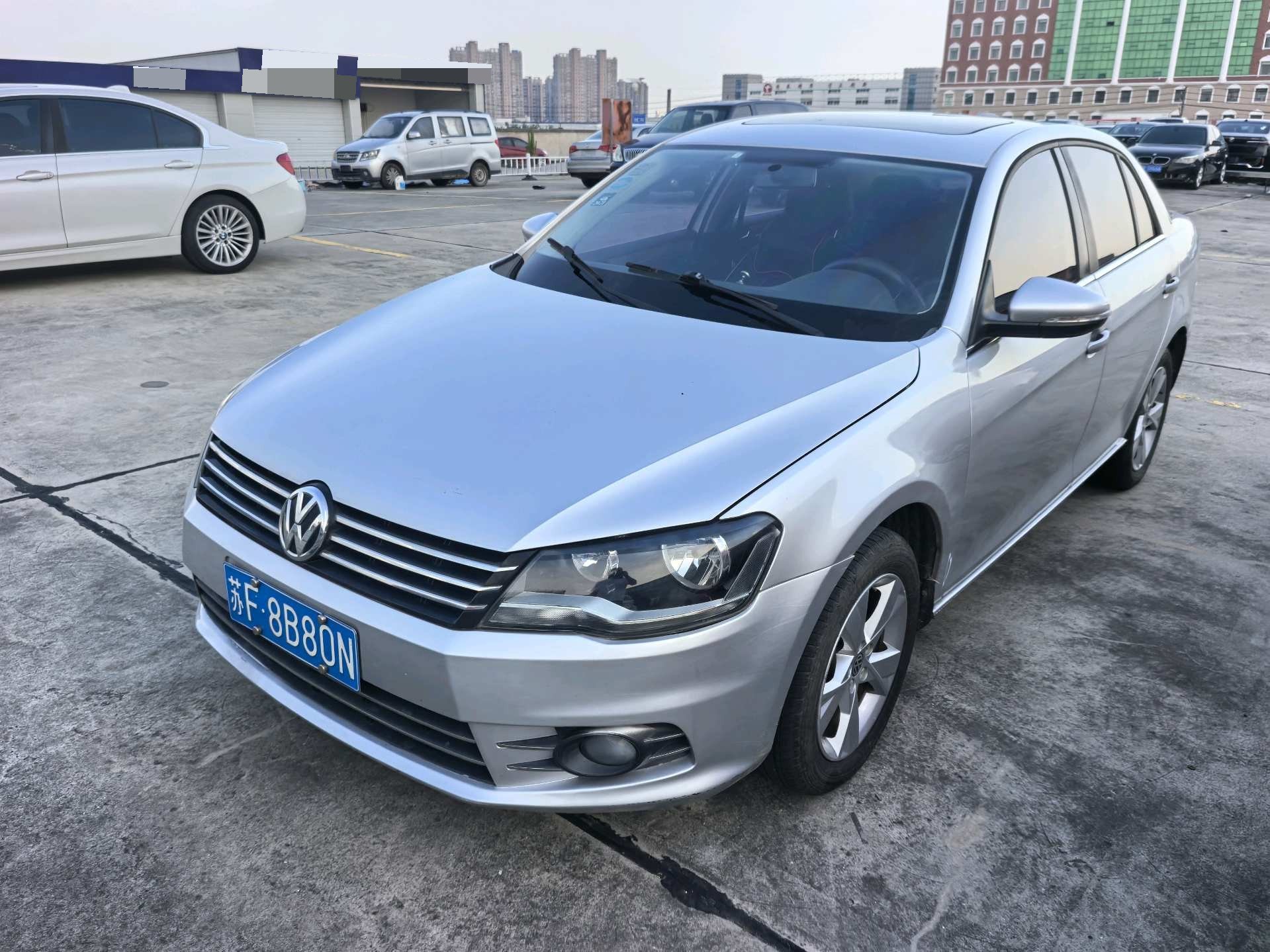 Volkswagen Bora 2014 car image 
