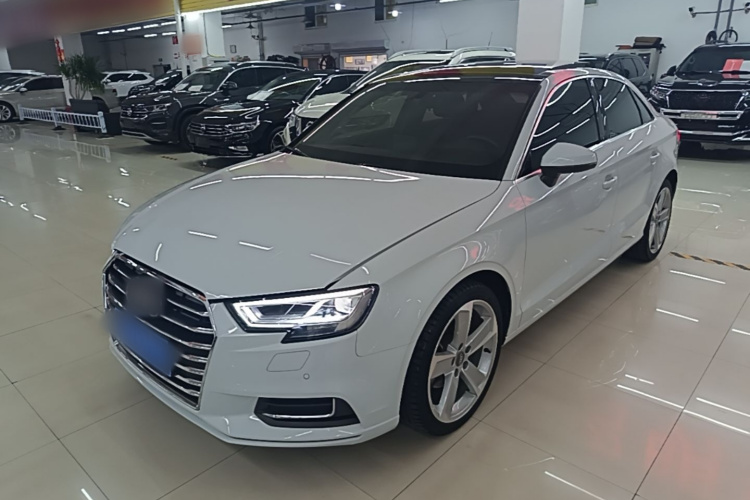 Audi A3 2018 صورة سيارة #2