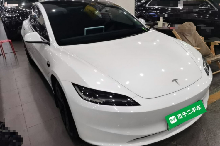 Tesla Model 3 2024 car image #4