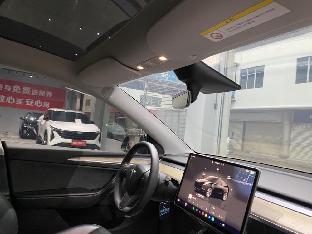 Tesla Model Y 2023 #22 Tesla Model Y 2023 car image #22