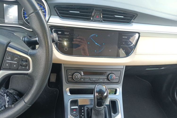 GEELY Emgrand 2018 car image #15