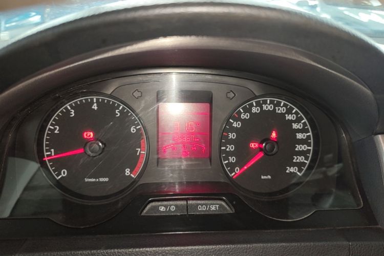 Volkswagen Santana 2016 car image #12