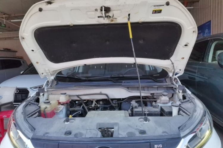 BYD Yuan New Energy 2019 immagine di auto #20