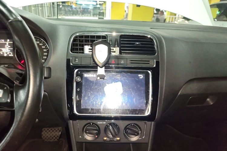 Volkswagen Polo 2018 #13 Volkswagen Polo 2018 car image #13