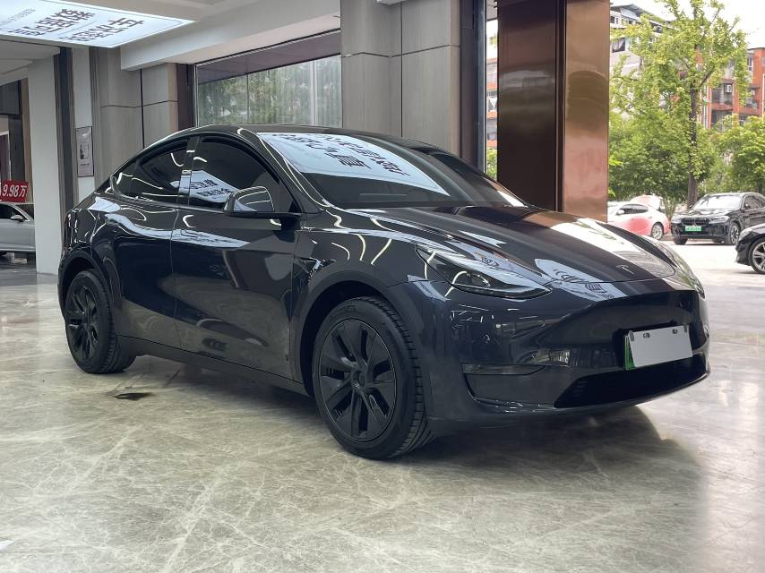 Tesla Model Y 2024 #3 Tesla Model Y 2024 car image #3