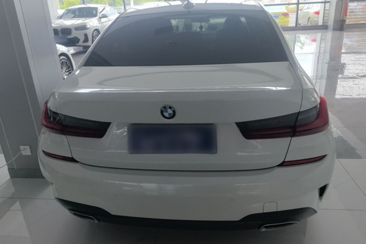 BMW 3 Series 2022 car image #6