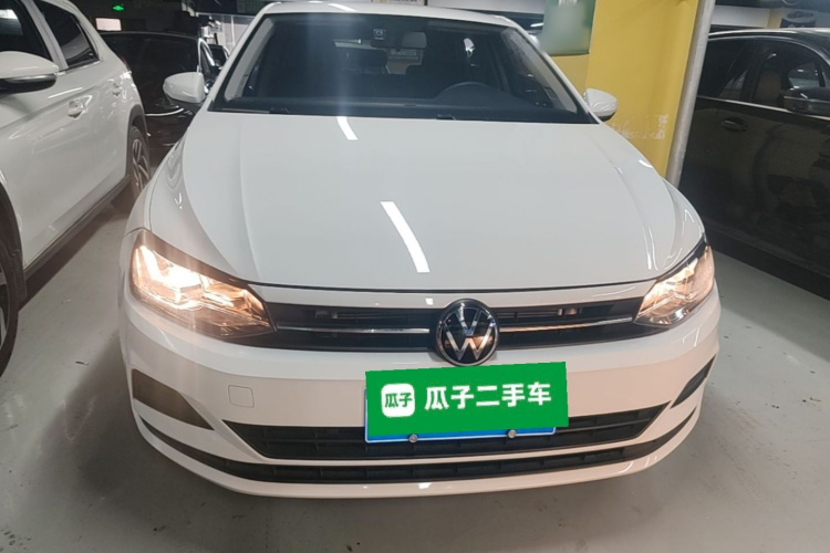 Volkswagen Polo 2022 car image #3