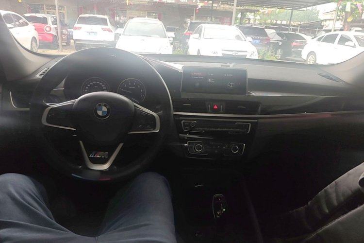 BMW X1 2020 car image #10