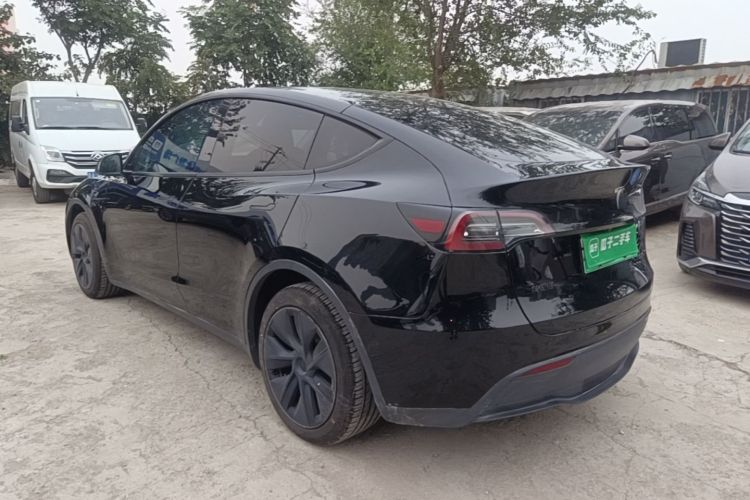 Tesla Model Y 2024 car image #5