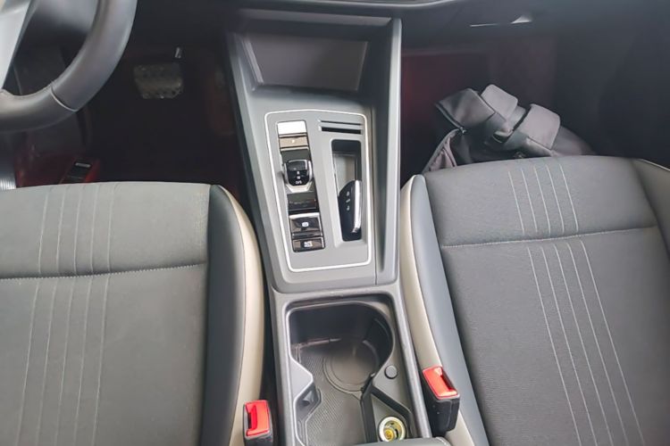 Volkswagen Golf 2022 car image #14