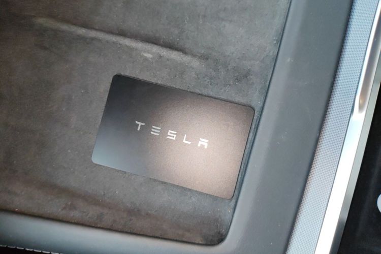 Tesla Model 3 2024 #9 Tesla Model 3 2024 car image #9