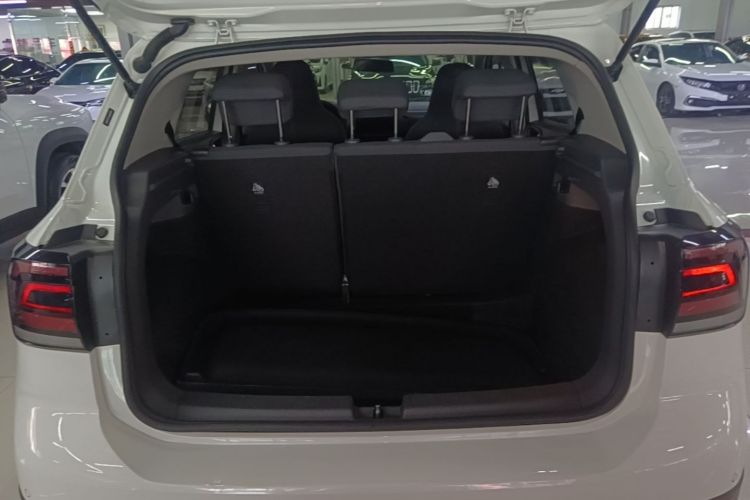 Volkswagen T-Cross 2021 car image #21