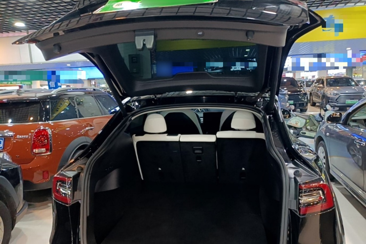 Tesla Model Y 2022 #19 Tesla Model Y 2022 car image #19