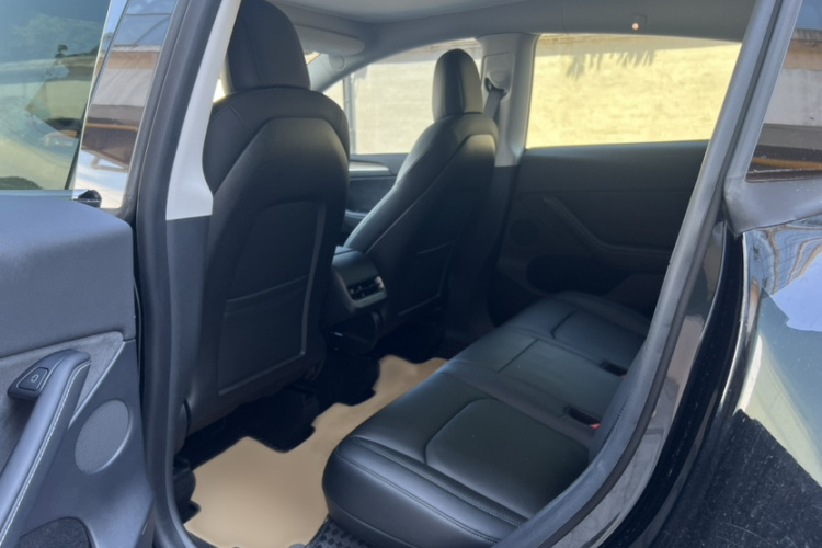 Tesla Model Y 2022 #9 Tesla Model Y 2022 immagine di auto #9