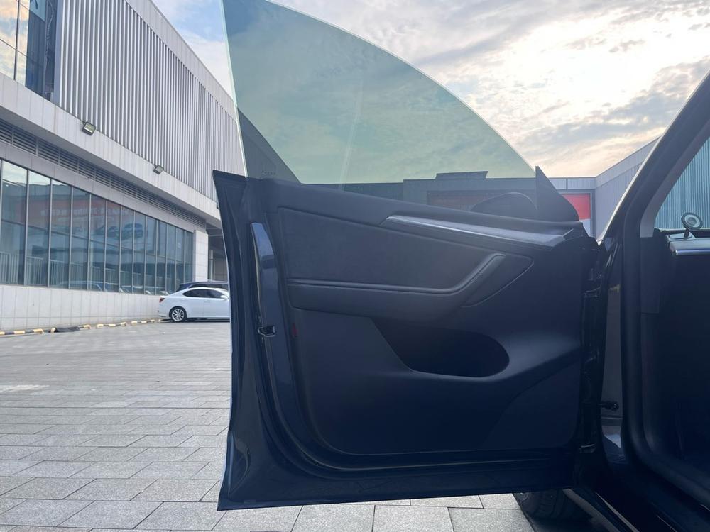 Tesla Model Y 2024 #17 Tesla Model Y 2024 car image #17