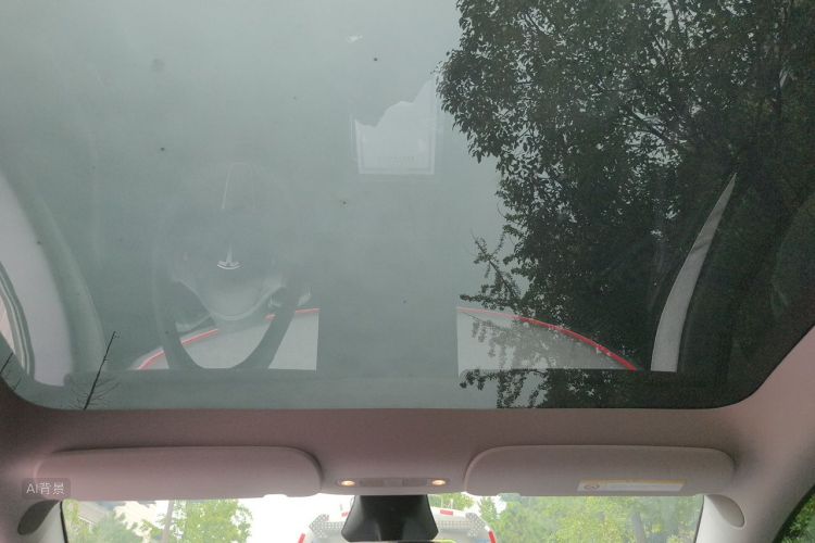 Tesla Model Y 2024 car image #20