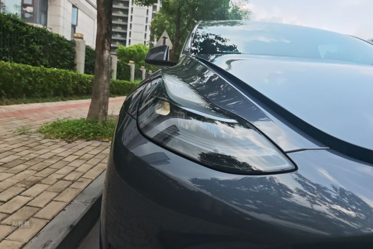 Tesla Model Y 2022 immagine di auto #8