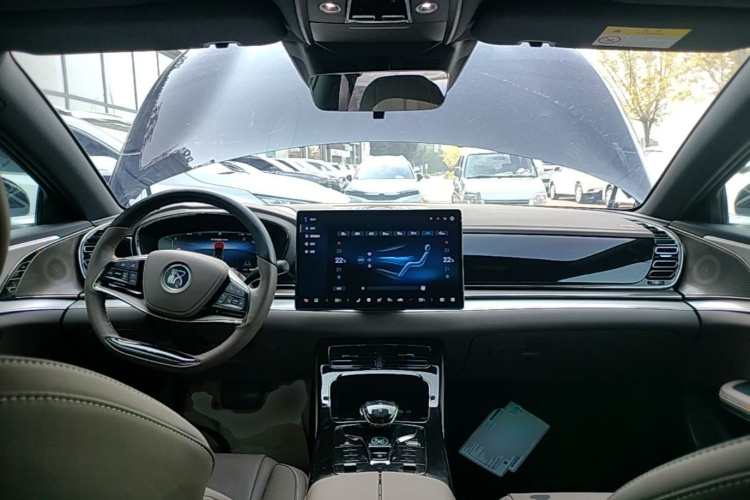 BYD Han 2024 car image #10