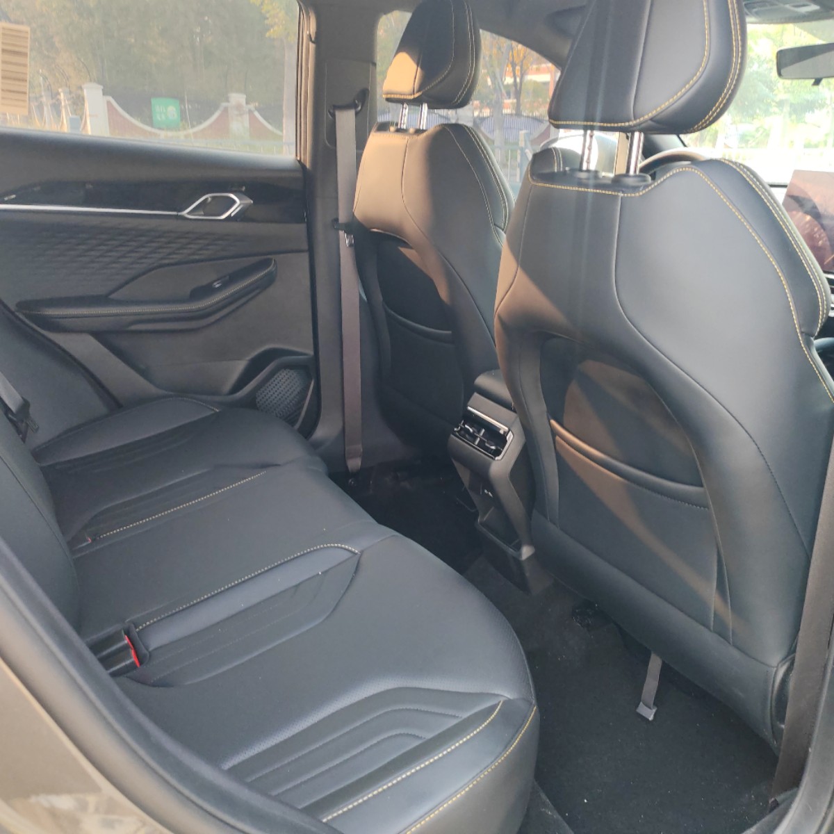 GEELY Coolray 2025 imagem de carro #6