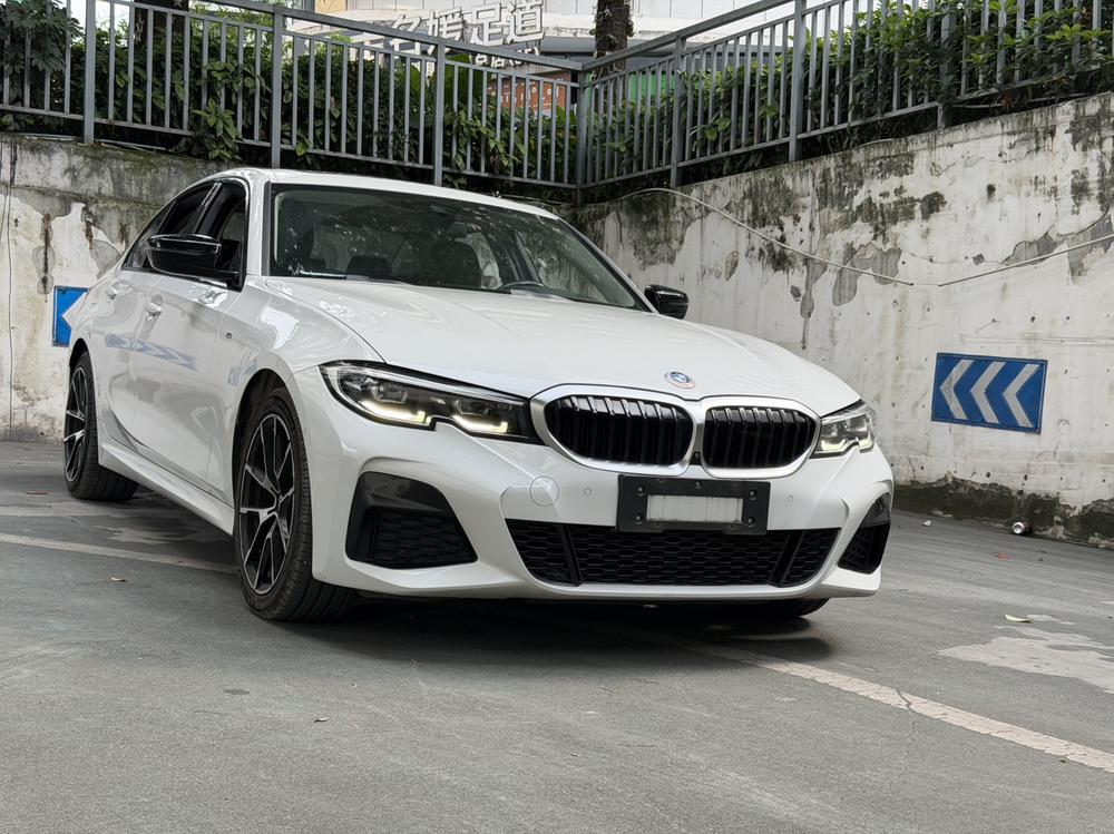 BMW 3 Series 2020 car image #3