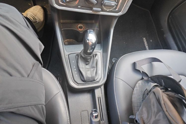 Volkswagen Santana 2016 car image #14