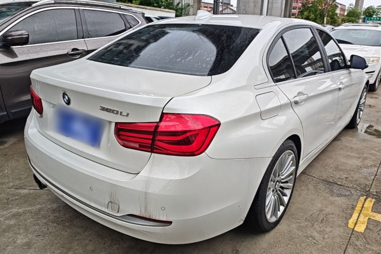 BMW 3 Series 2018 #7 BMW 3 Series 2018 car image #7