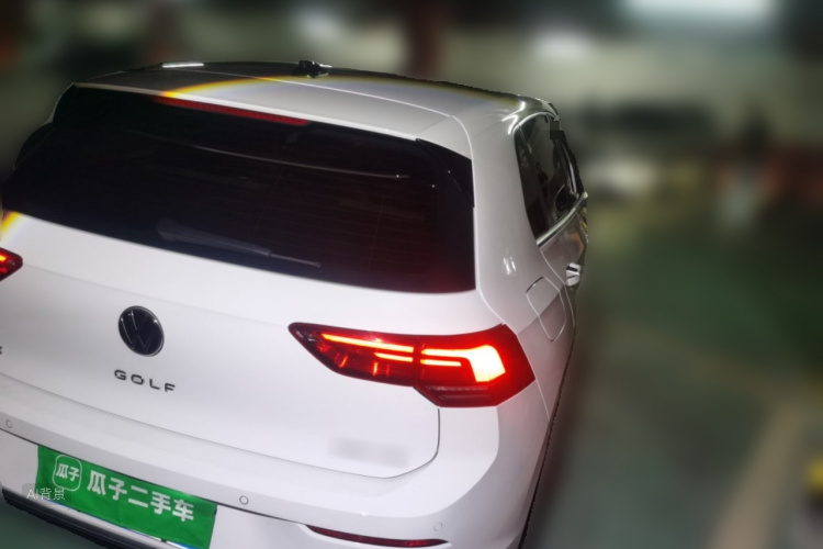 Volkswagen Golf 2024 car image #7