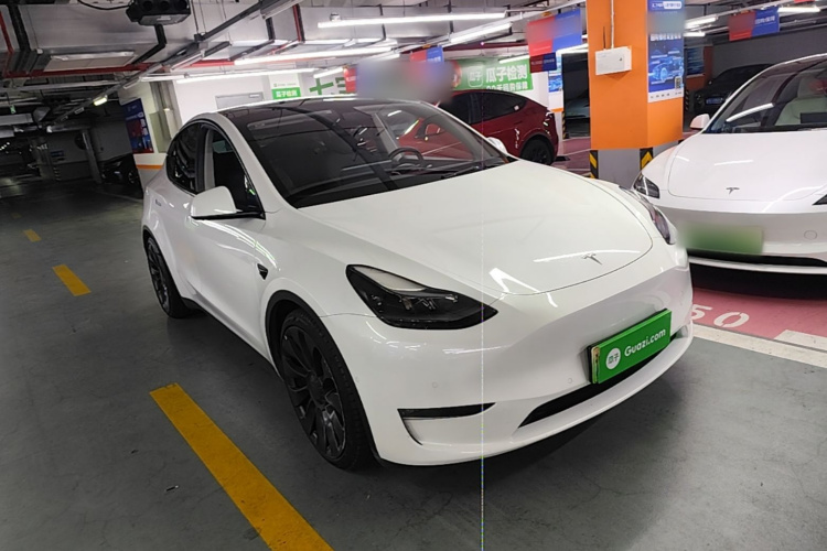 Tesla Model Y 2022 #4 Tesla Model Y 2022 car image #4
