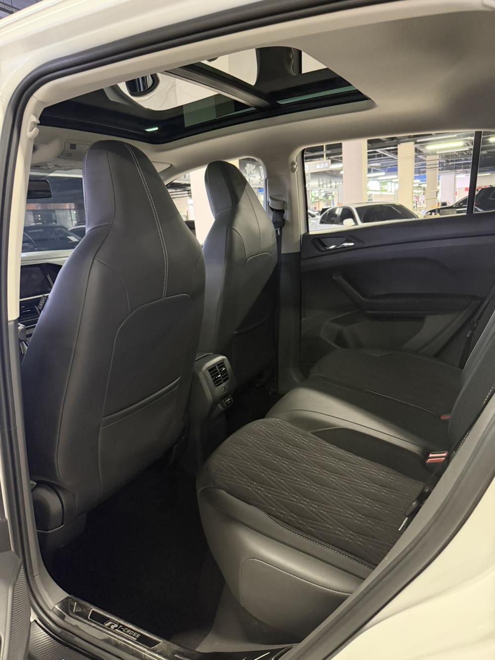 Volkswagen T-Cross 2020 car image #7
