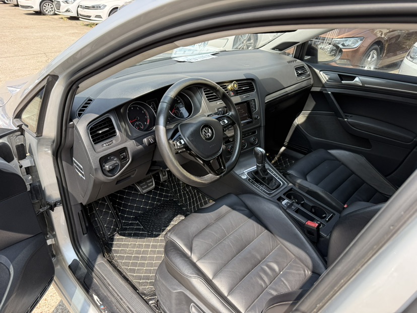 Volkswagen Golf 2015 car image #4