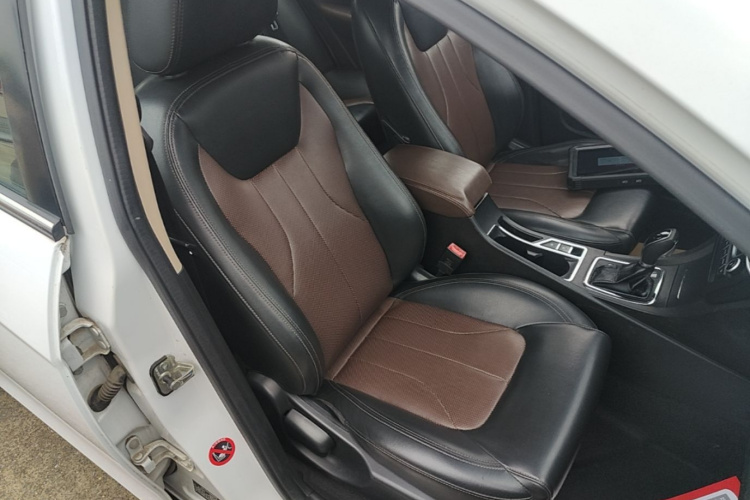 GEELY Emgrand 2016 #24 GEELY Emgrand 2016 car image #24