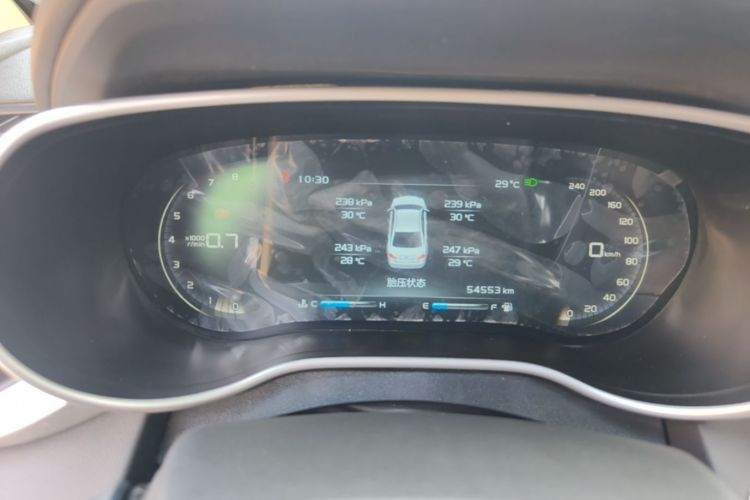 GEELY Emgrand 2018 car image #12