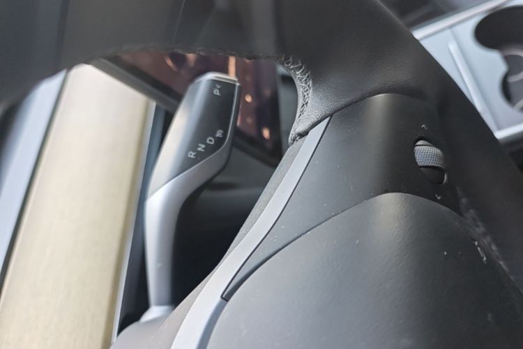 Tesla Model Y 2022 #14 Tesla Model Y 2022 car image #14