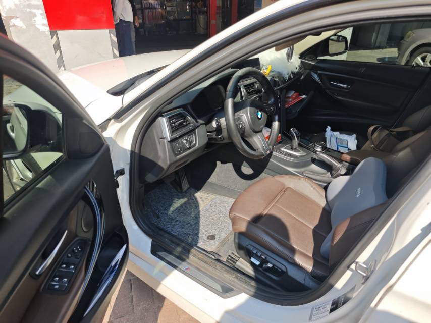 BMW 3 Series 2019 #2 BMW 3 Series 2019 car image #2