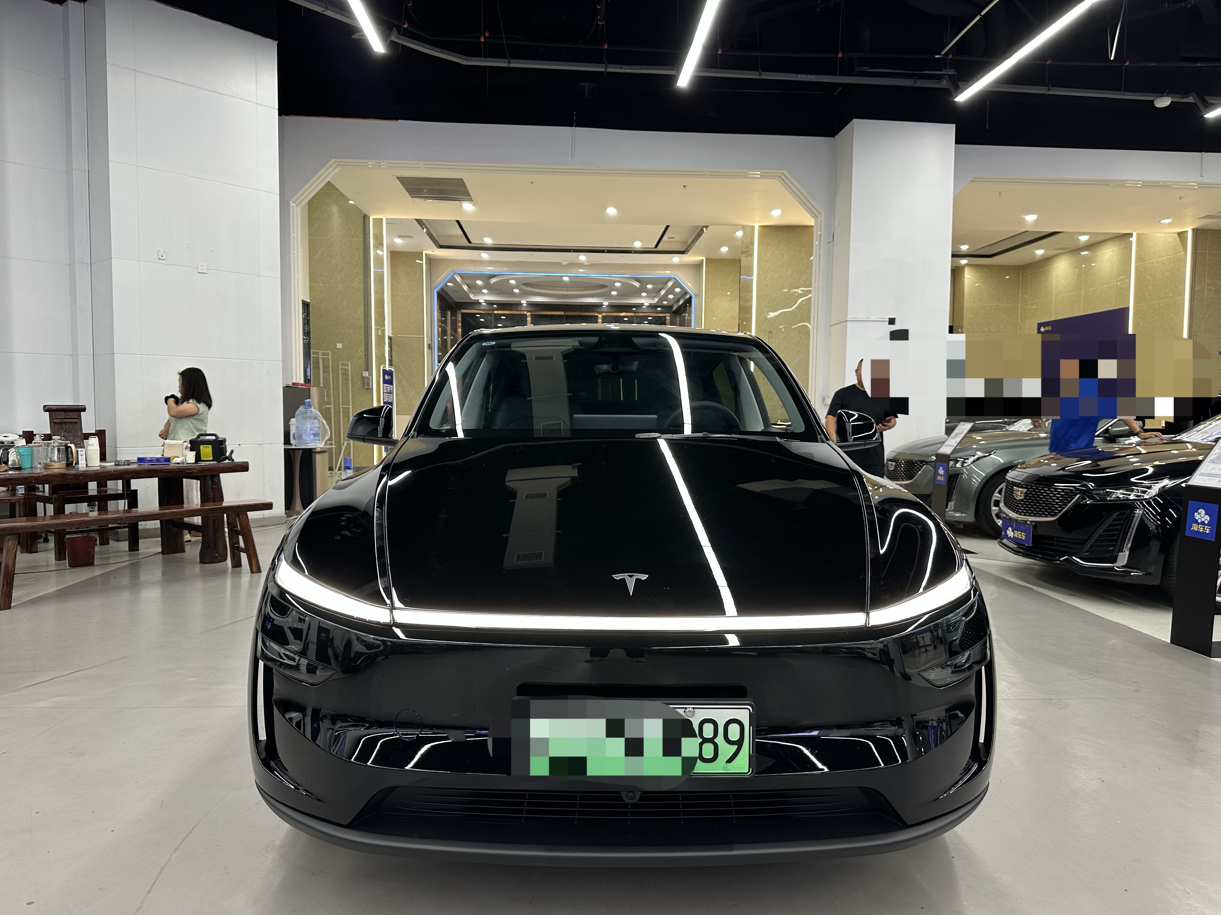 Tesla Model Y 2025 #4 Tesla Model Y 2025 car image #4