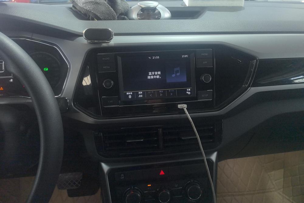 Volkswagen T-Cross 2021 car image #13