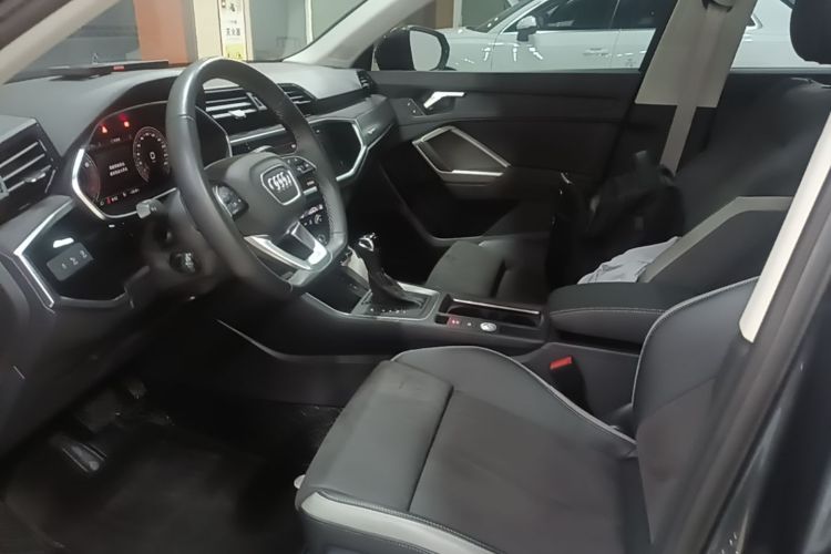 Audi Q3 2023 #15 Audi Q3 2023 car image #15