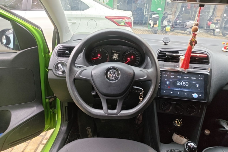 Volkswagen Polo 2016 #11 Volkswagen Polo 2016 car image #11