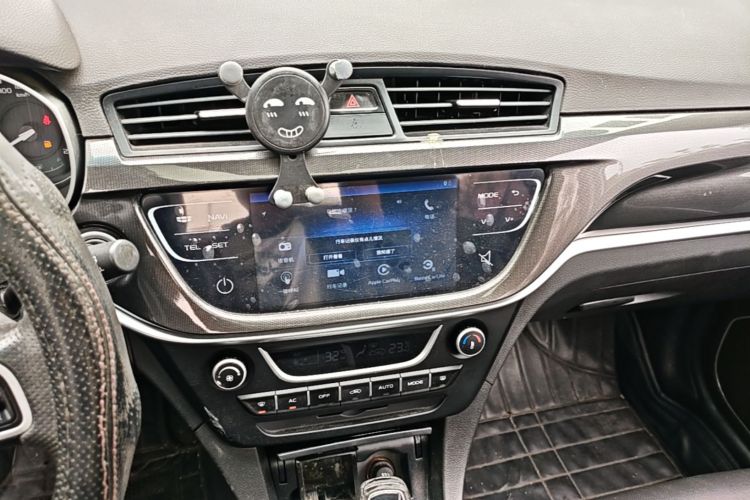GEELY Emgrand 2017 #13 GEELY Emgrand 2017 car image #13