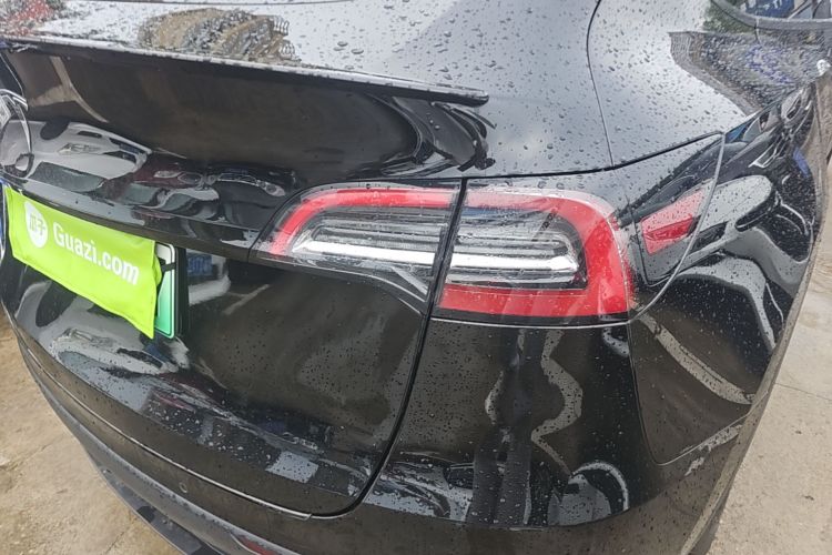 Tesla Model Y 2021 immagine di auto #8