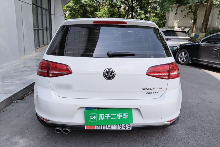 Volkswagen Golf 2015 car image #6