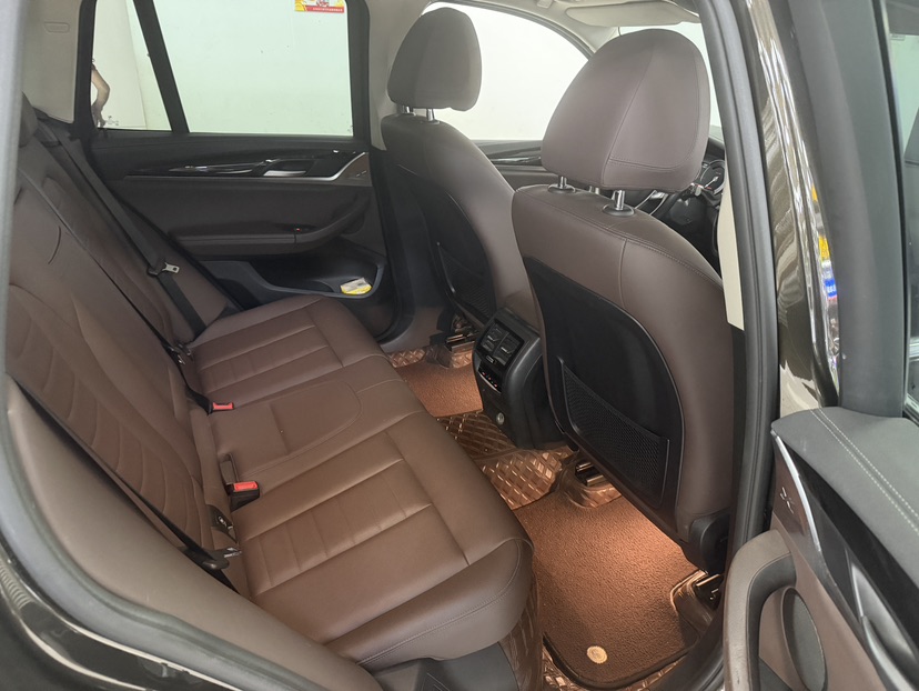 BMW X3 2018 car image #8