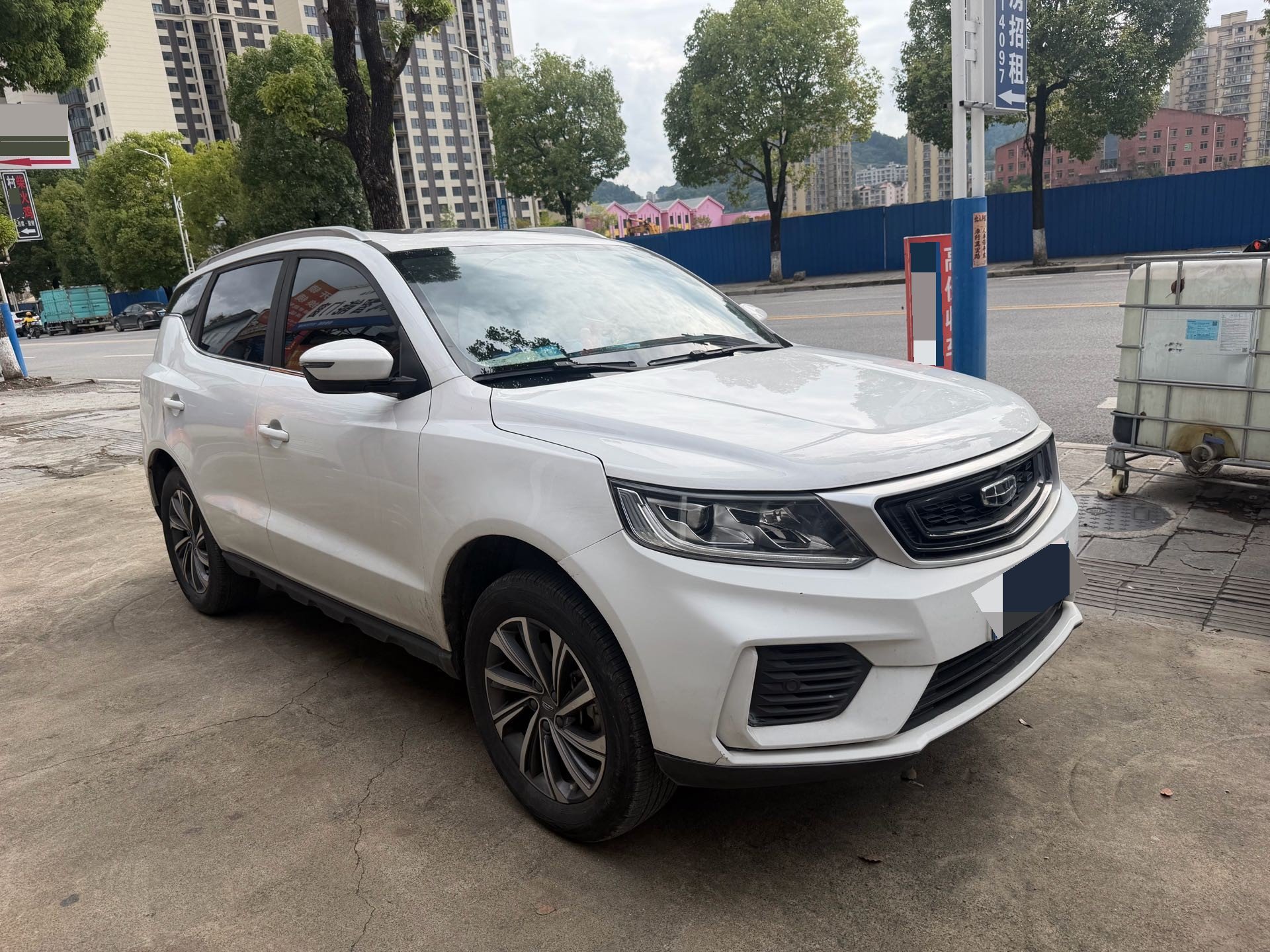 GEELY Vision X6 2020 car image #9