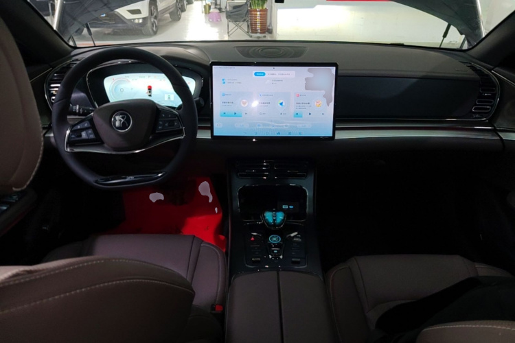 BYD Han 2023 immagine di auto #11
