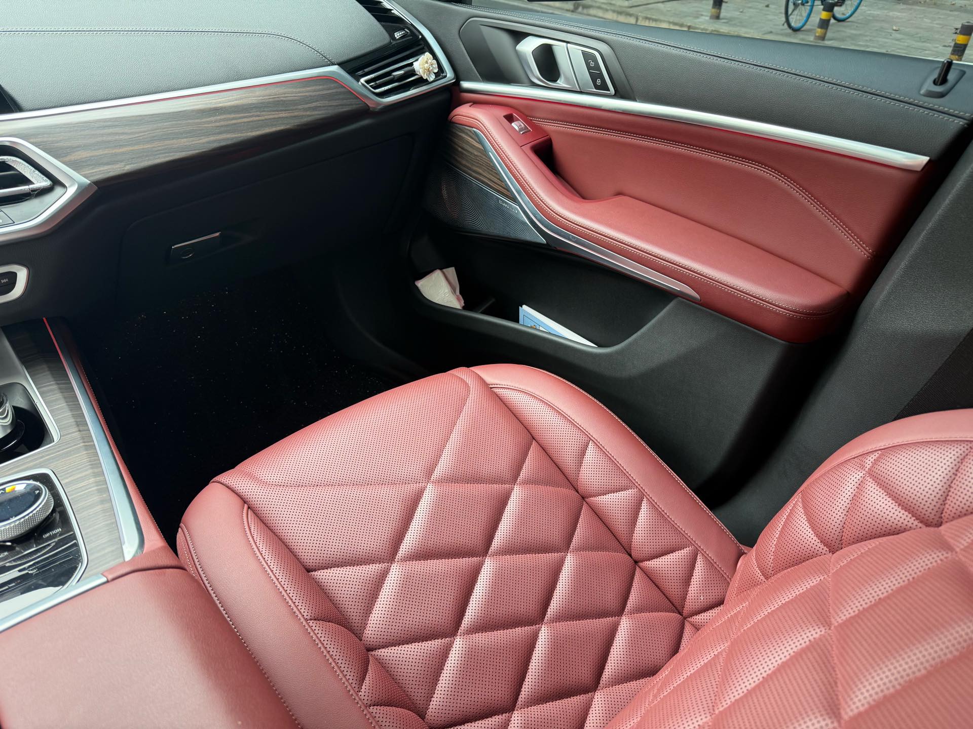 BMW X5 2023 car image #8