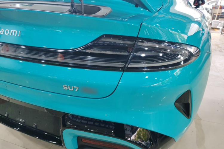 MI SU7 2025 image de voiture #8