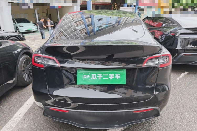 Tesla Model Y 2023 #6 Tesla Model Y 2023 car image #6