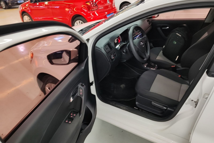 Volkswagen Polo 2018 #16 Volkswagen Polo 2018 car image #16