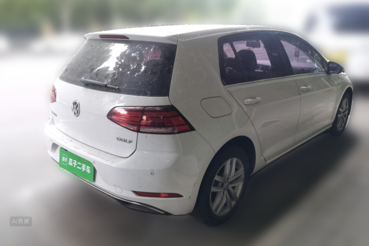 Volkswagen Golf 2018 car image #7